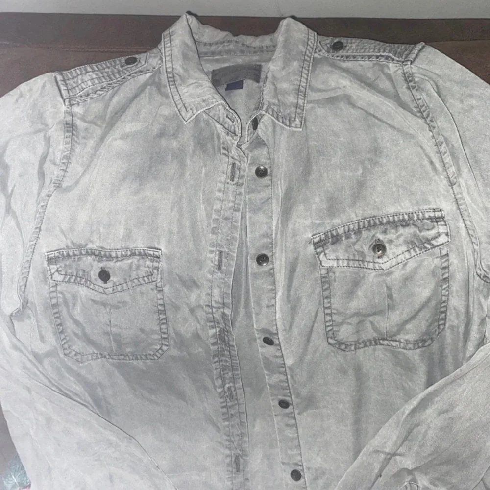 Universal thread button shirt - Picture 2 of 4
